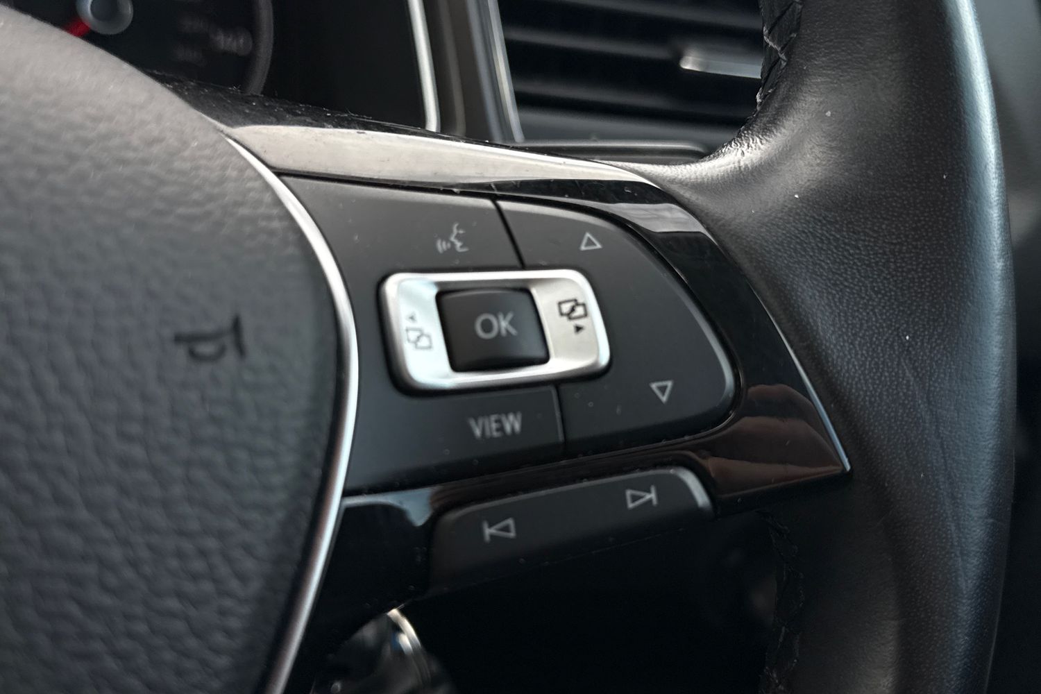 Used Volkswagen T-Roc 2019 for sale - 76876037: Photo 32