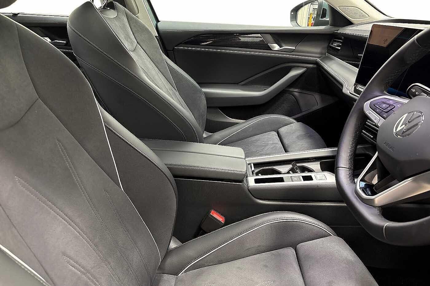 Used Volkswagen Passat 2025 for sale - 76480870: Photo 10