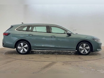 Used Volkswagen Passat 2025 for sale - 76480870: Photo