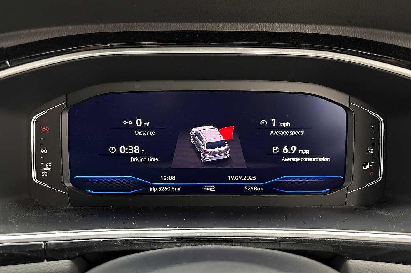 Used Volkswagen T-Roc 2025 for sale - 76711726: Photo 11