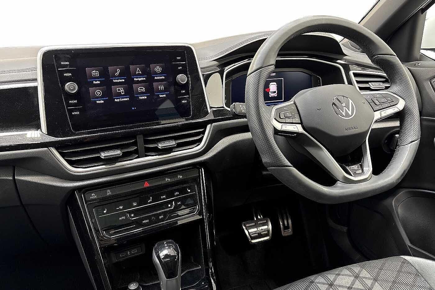 Used Volkswagen T-Roc 2025 for sale - 76711726: Photo 2
