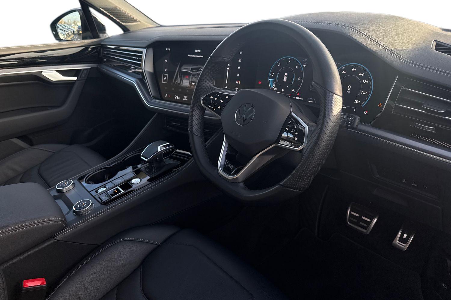 Used Volkswagen Touareg 2023 for sale - 76863267: Photo 14