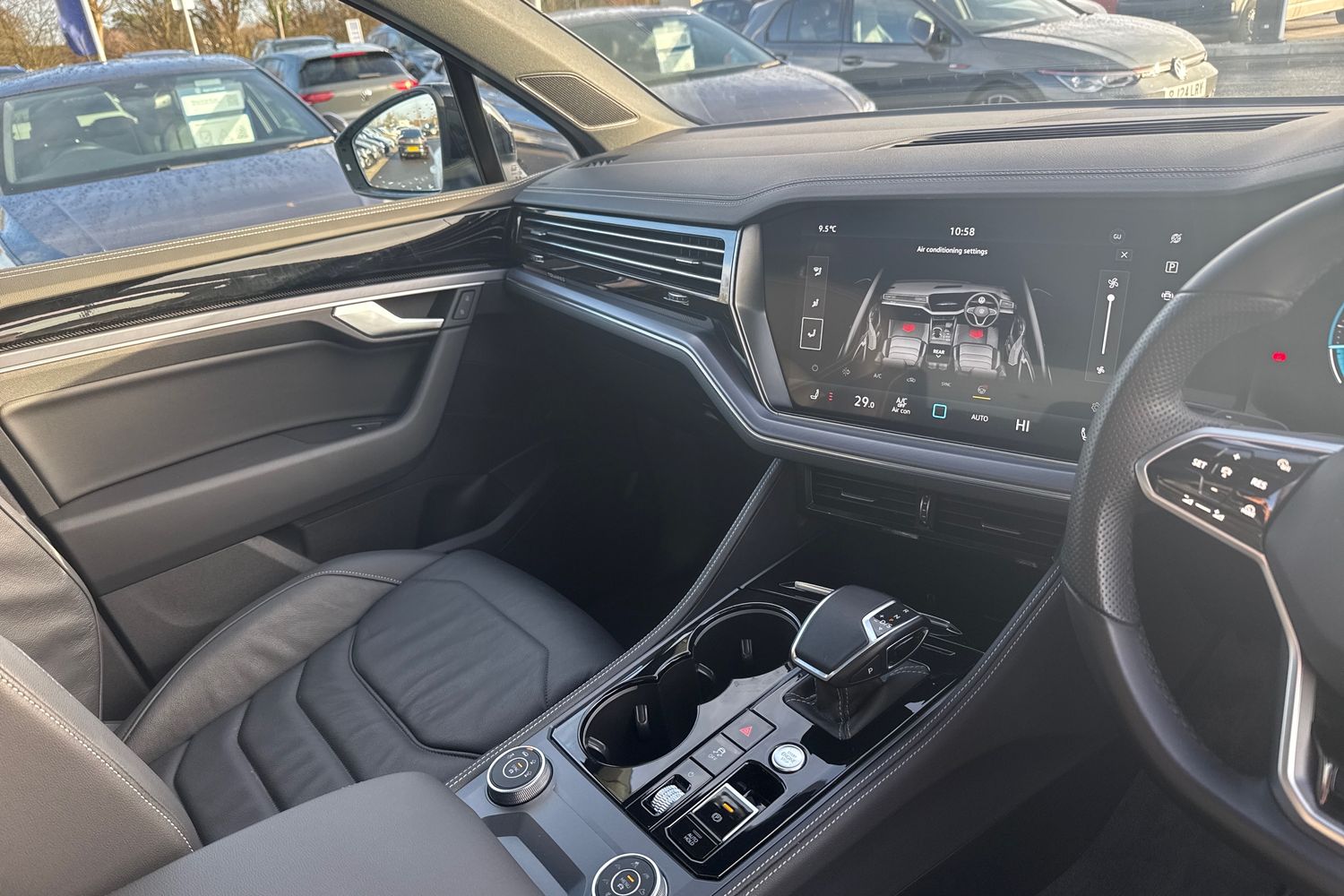 Used Volkswagen Touareg 2023 for sale - 76863267: Photo 20