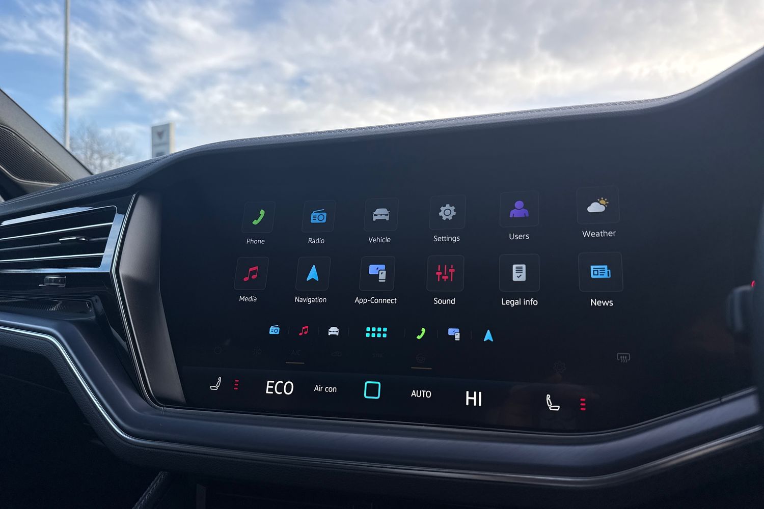 Used Volkswagen Touareg 2023 for sale - 76863267: Photo 38