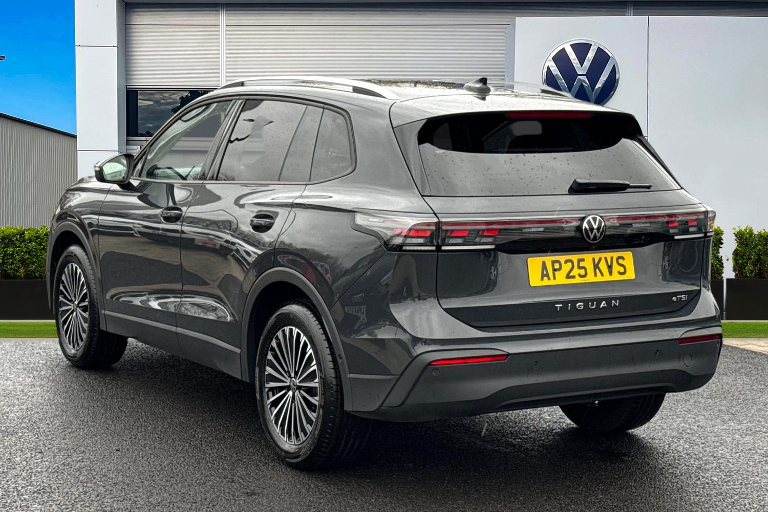 Used Volkswagen Tiguan 2025 for sale - 76546145: Photo 2