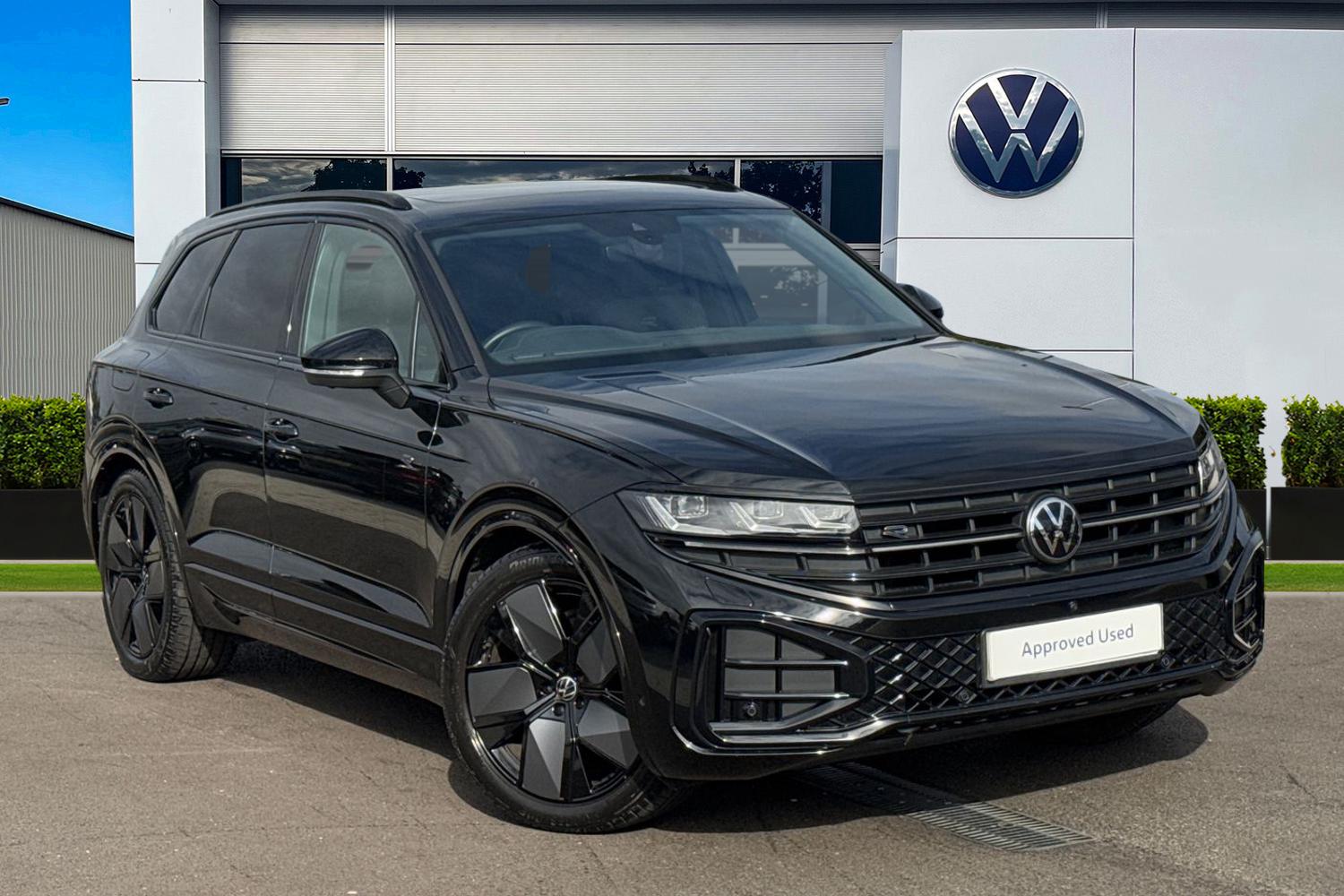 Used Volkswagen Touareg 2024 for sale - 76017584: Photo 1