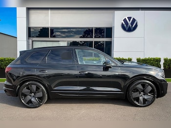 Used Volkswagen Touareg 2024 for sale - 76017584: Photo 3