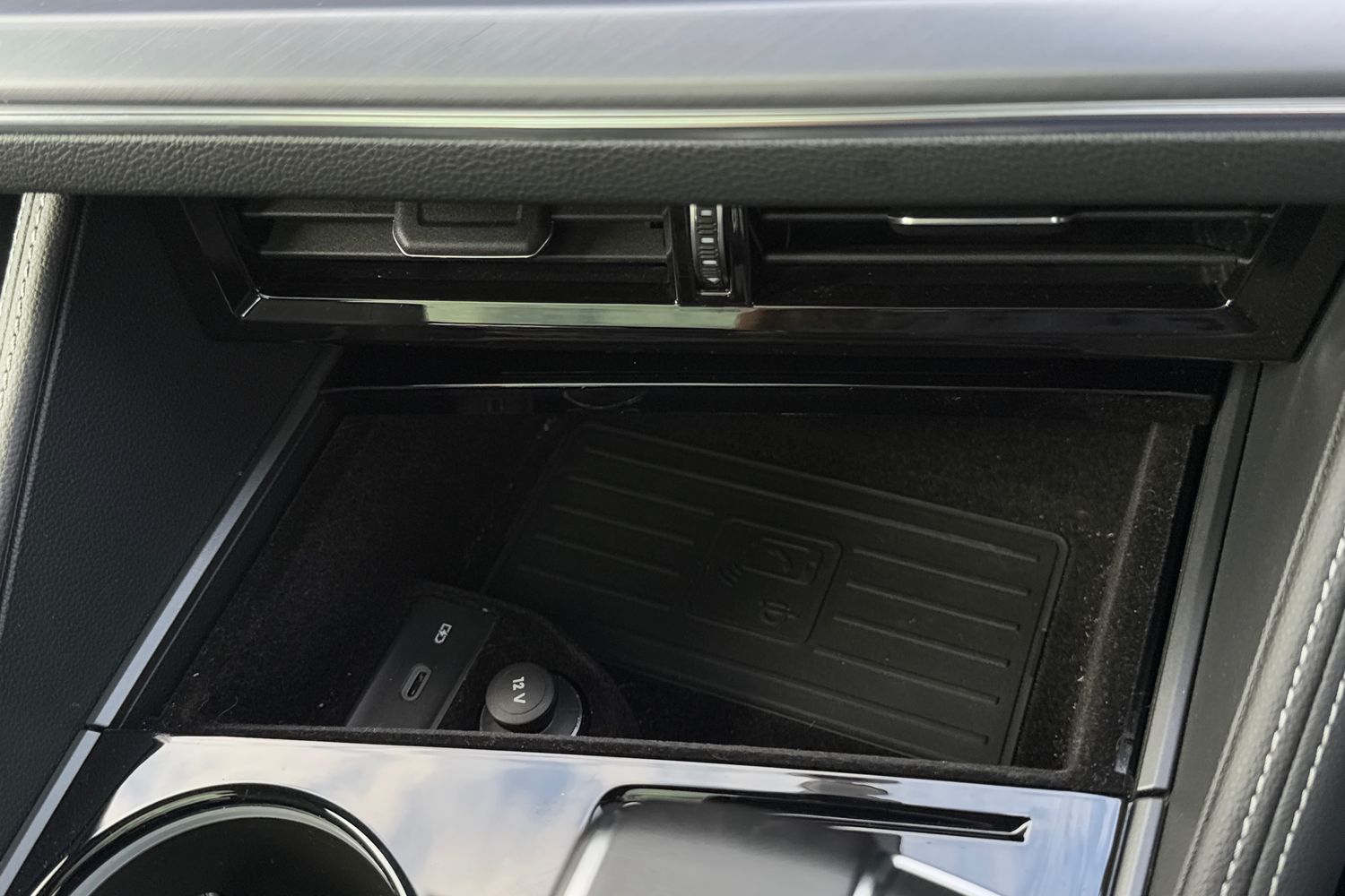 Used Volkswagen Touareg 2024 for sale - 76017584: Photo 40