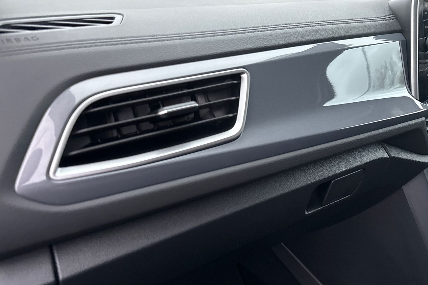 Used Volkswagen T-Roc 2024 for sale - 76665193: Photo 30