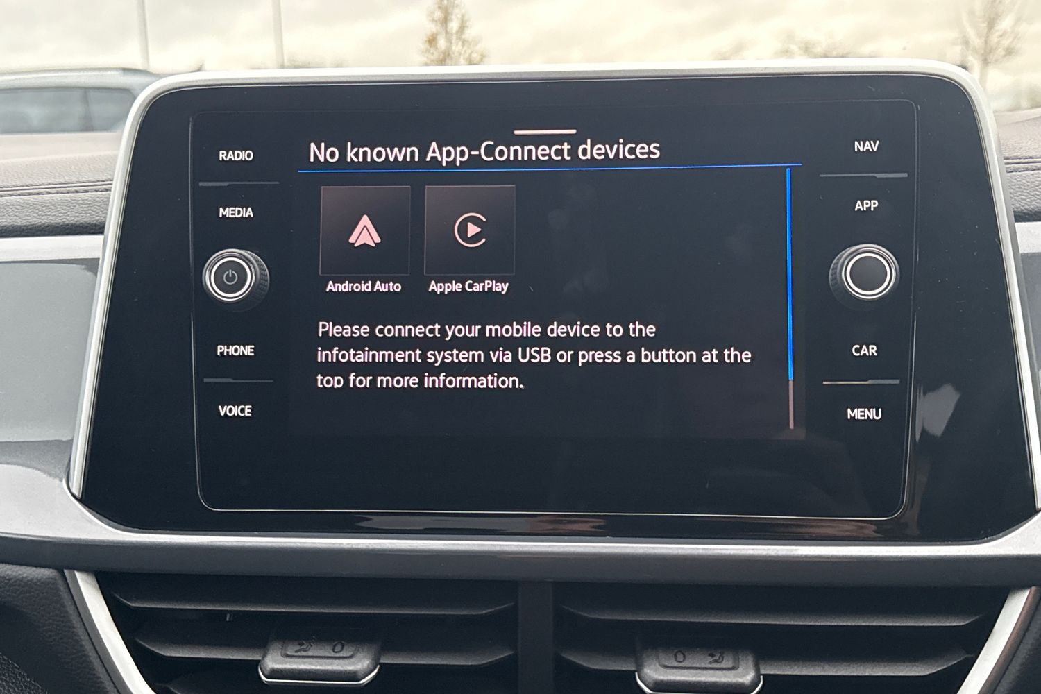 Used Volkswagen T-Roc 2024 for sale - 76665193: Photo 37