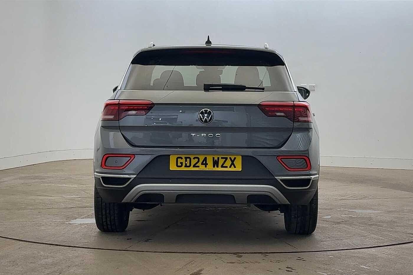 Used Volkswagen T-Roc 2024 for sale - 76665193: Photo 8