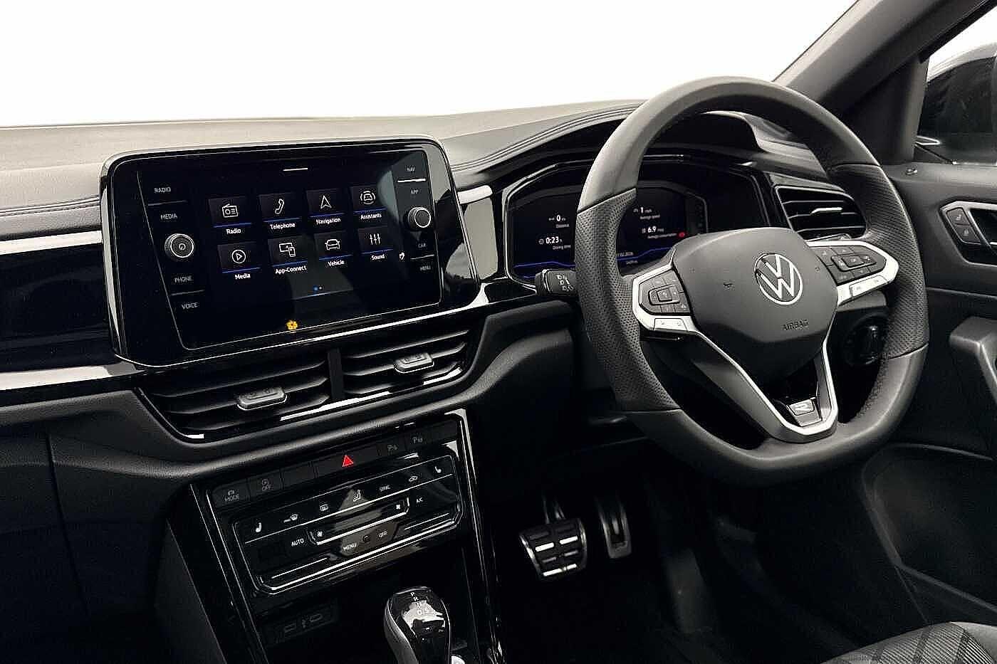 Used Volkswagen T-Roc 2025 for sale - 77546532: Photo 2