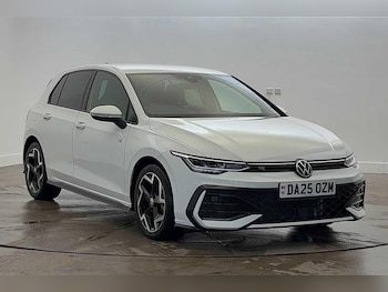 Used Volkswagen Golf 2025 for sale - 76820109: Photo