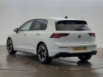 Used Volkswagen Golf 2025 for sale - 76820109: Photo