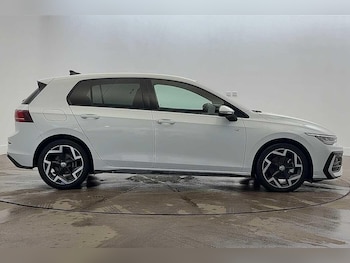 Used Volkswagen Golf 2025 for sale - 76820109: Photo