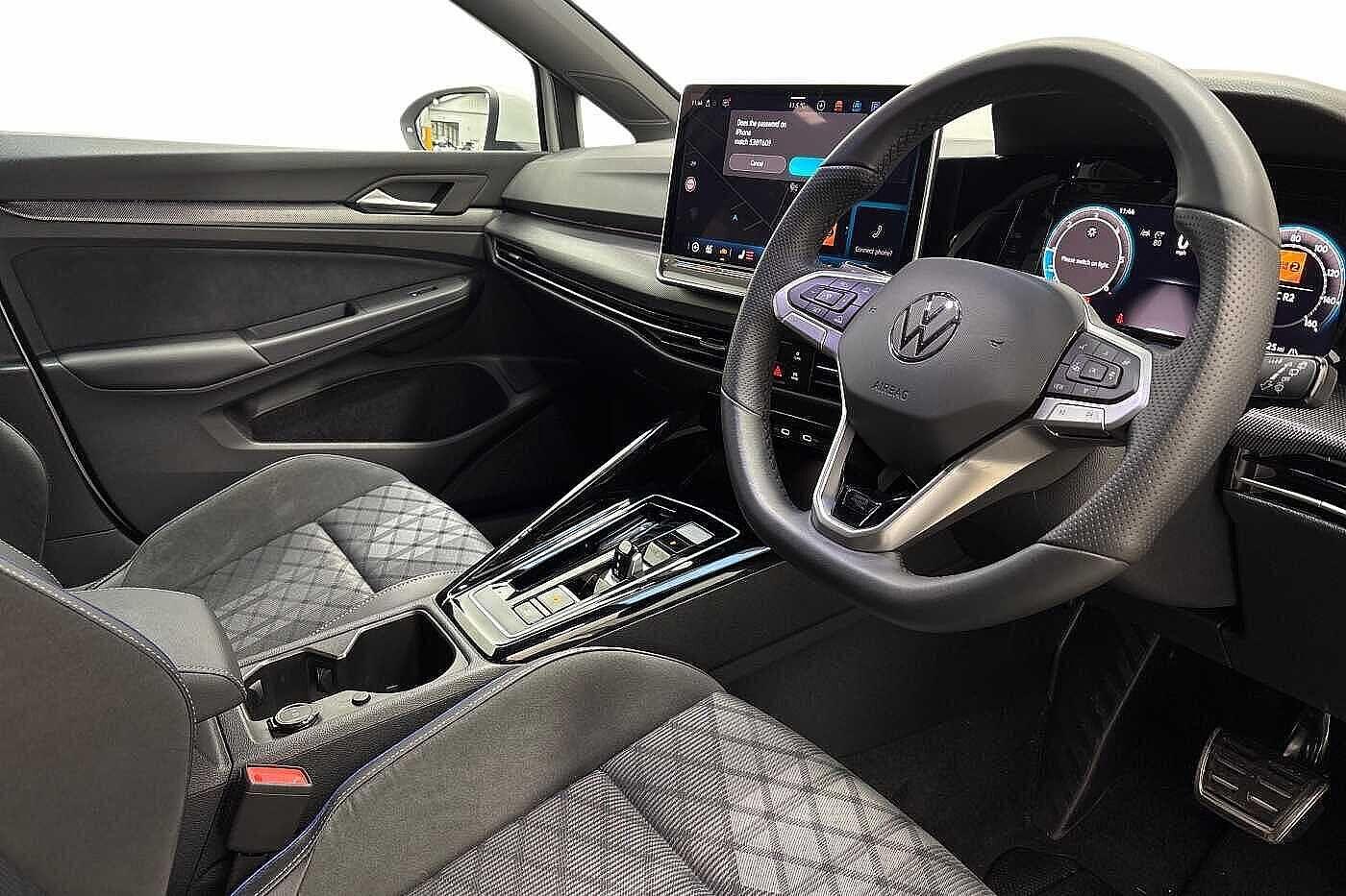 Used Volkswagen Golf 2025 for sale - 76820109: Photo 6