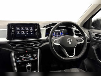 Used Volkswagen T-Roc 2025 for sale - 79068589: Photo