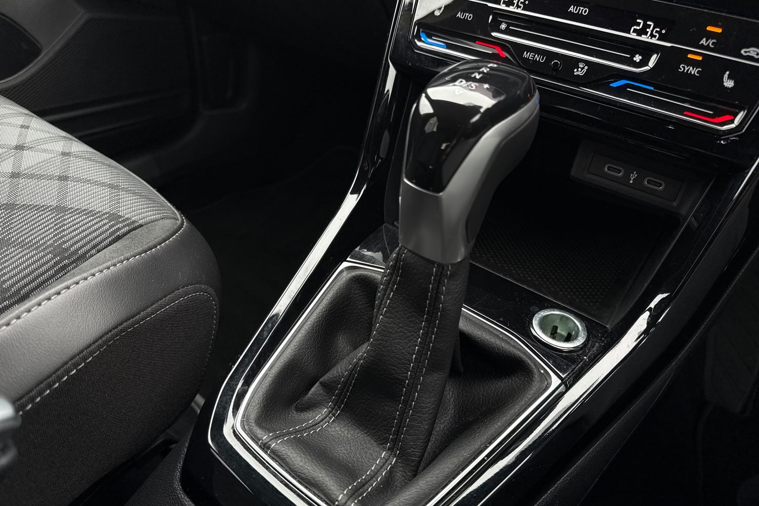 Used Volkswagen T-Cross 2024 for sale - 77348487: Photo 38