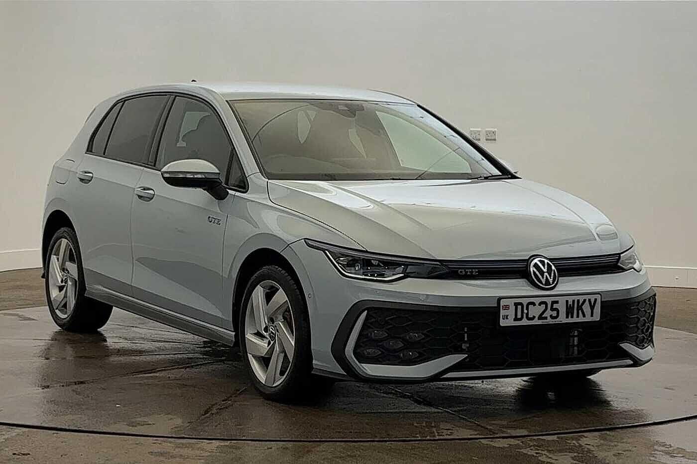 Used Volkswagen Golf 2025 for sale - 76654285: Photo 1