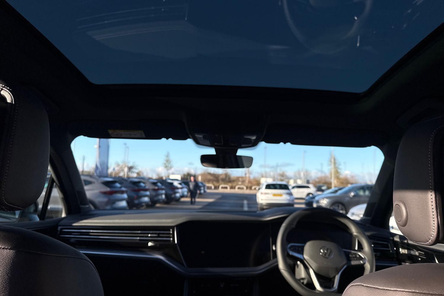 Used Volkswagen Touareg 2025 for sale - 76692270: Photo 32