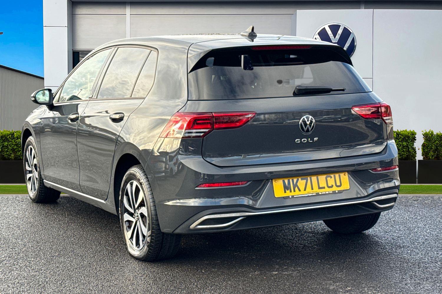 Used Volkswagen Golf 2021 for sale - 76535322: Photo 2