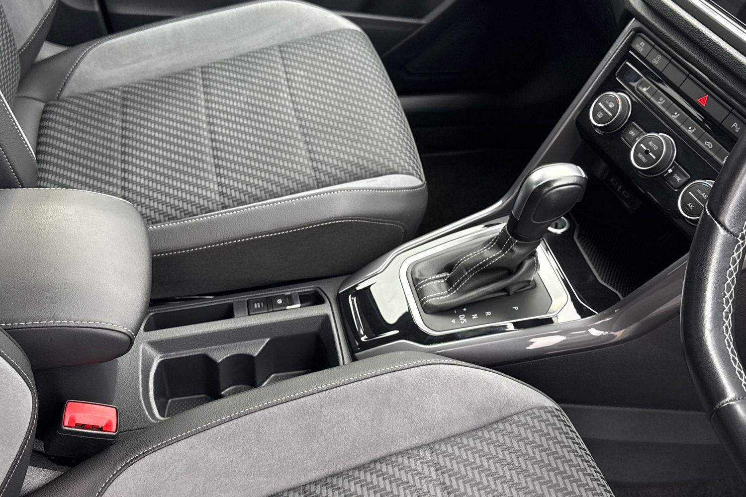 Used Volkswagen T-Roc 2021 for sale - 77500809: Photo 23