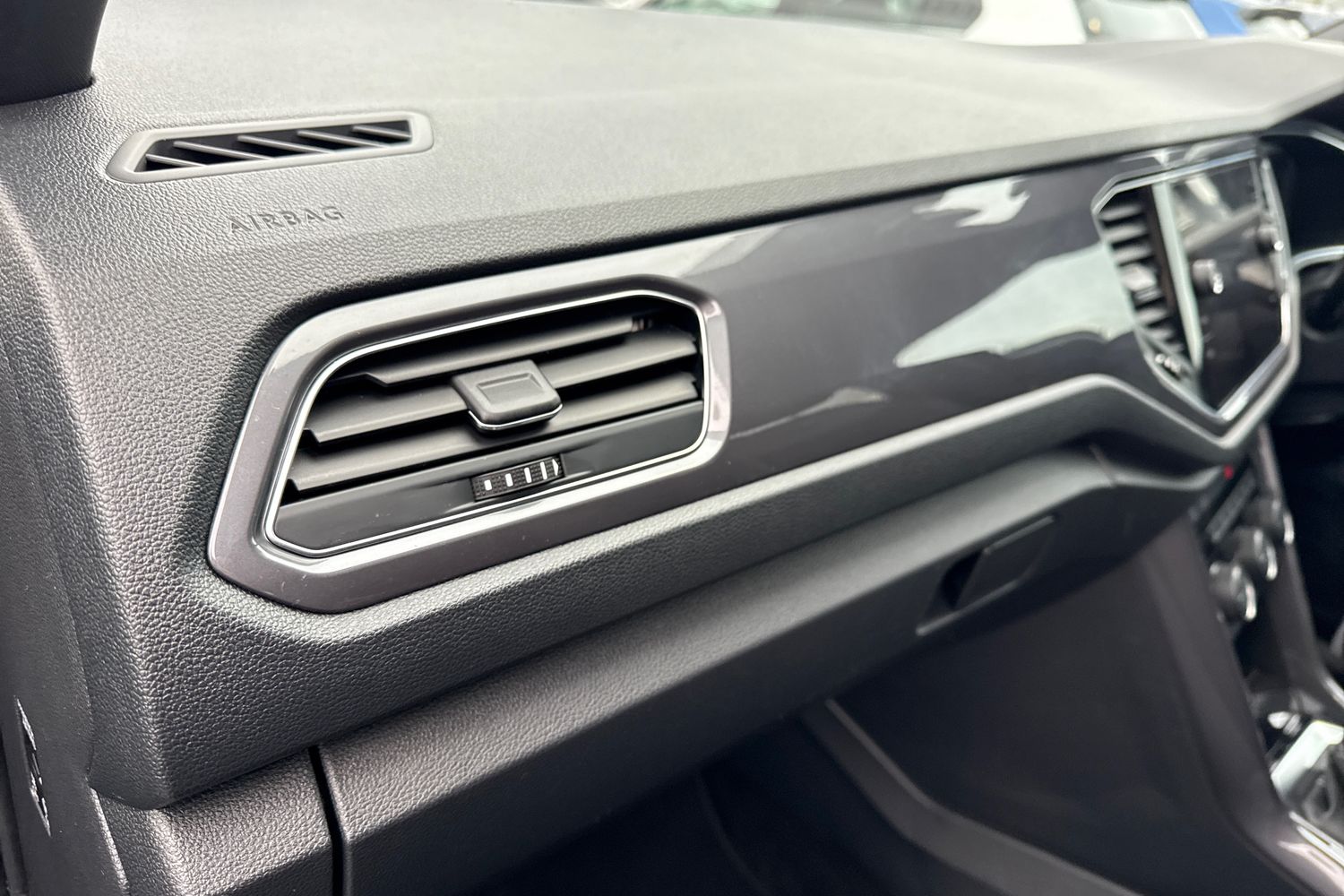 Used Volkswagen T-Roc 2021 for sale - 77500809: Photo 31