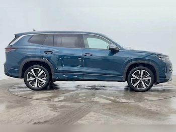 Used Volkswagen Touran 2025 for sale - 78079152: Photo