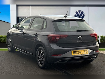 Used Volkswagen Polo 2024 for sale - 76429282: Photo