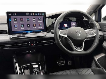 Used Volkswagen Golf 2025 for sale - 78981133: Photo