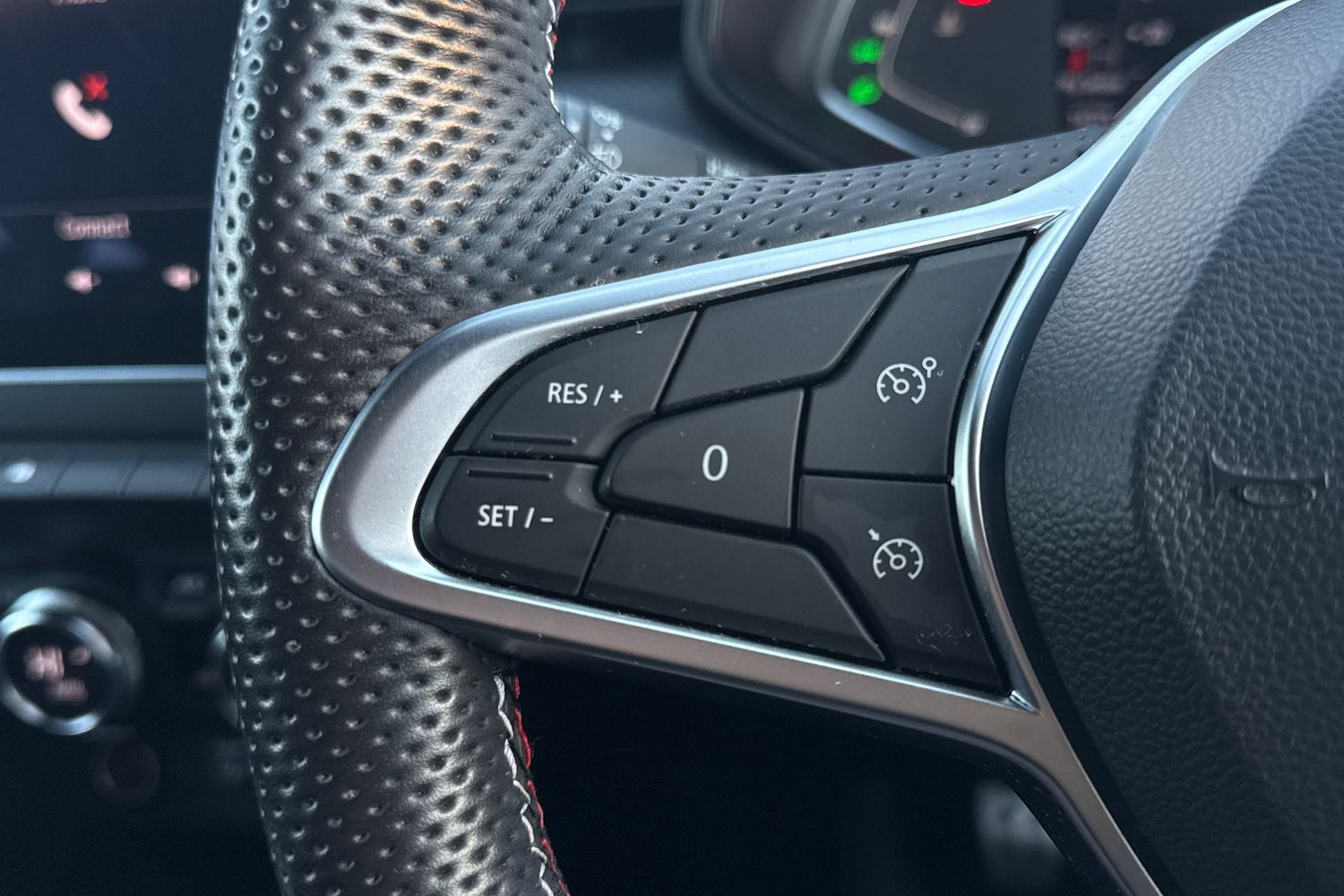 Used Renault Clio 2021 for sale - 76820153: Photo 30