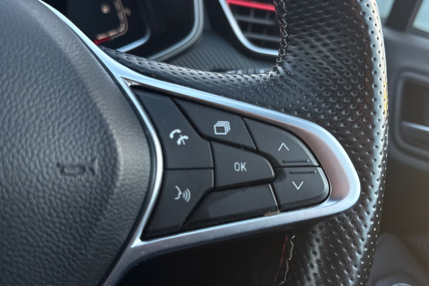 Used Renault Clio 2021 for sale - 76820153: Photo 31