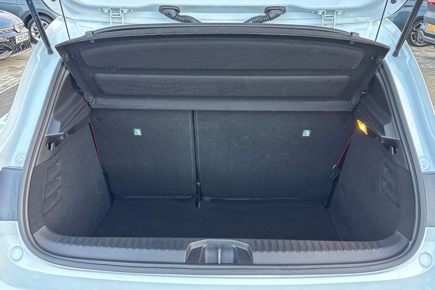 Used Renault Clio 2021 for sale - 76820153: Photo 9