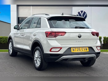 Used Volkswagen T-Roc 2026 for sale - 79630622: Photo