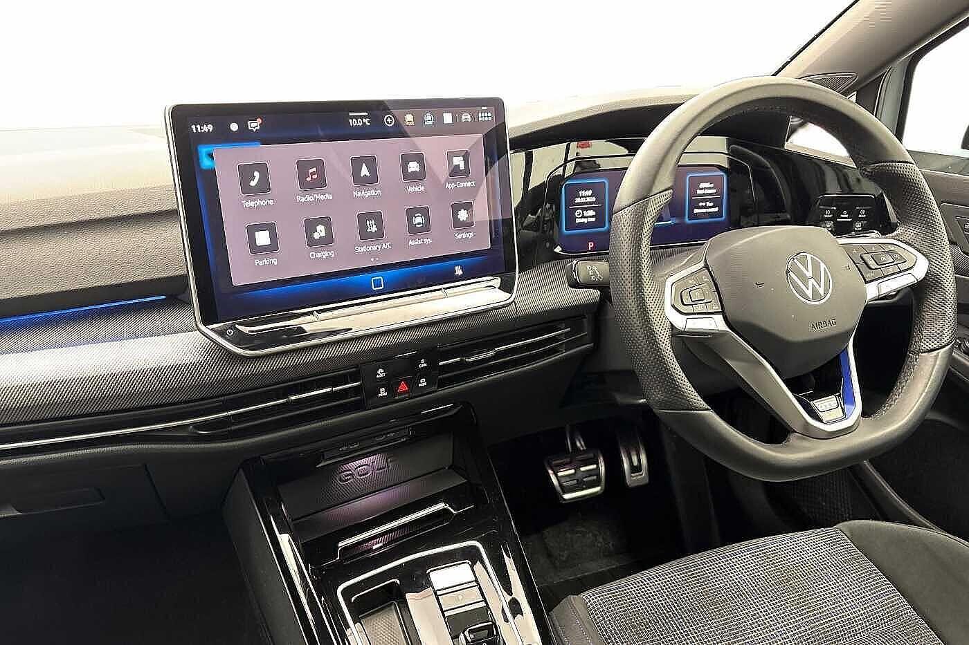 Used Volkswagen Golf 2025 for sale - 77666212: Photo 2