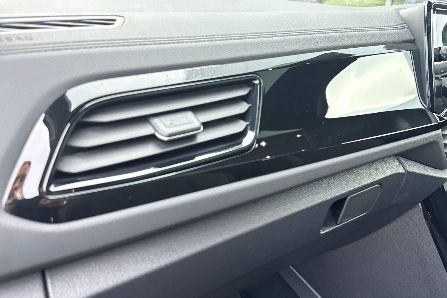 Used Volkswagen T-Roc 2026 for sale - 77399693: Photo 30