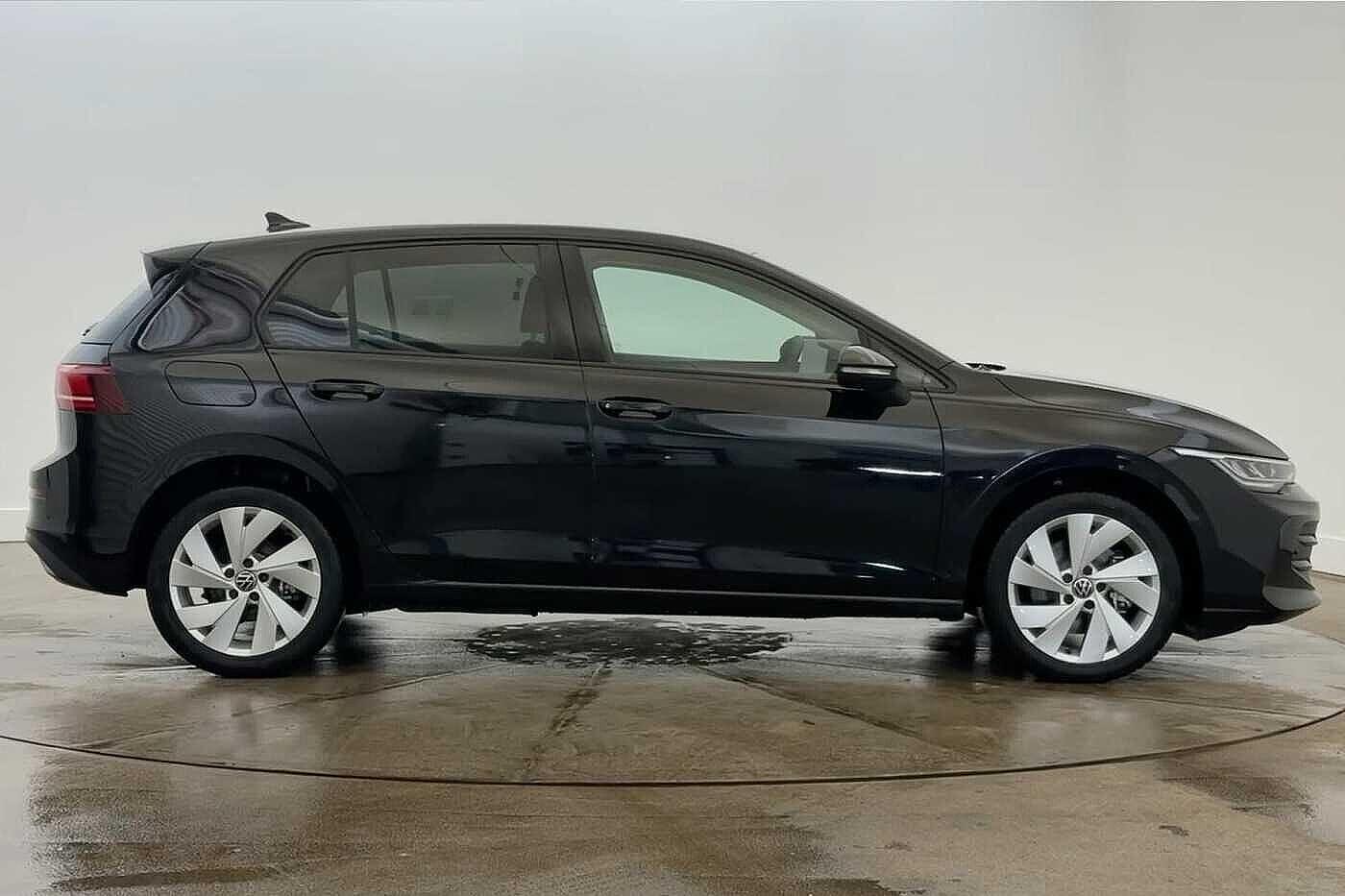 Used Volkswagen Golf 2025 for sale - 77287187: Photo 4