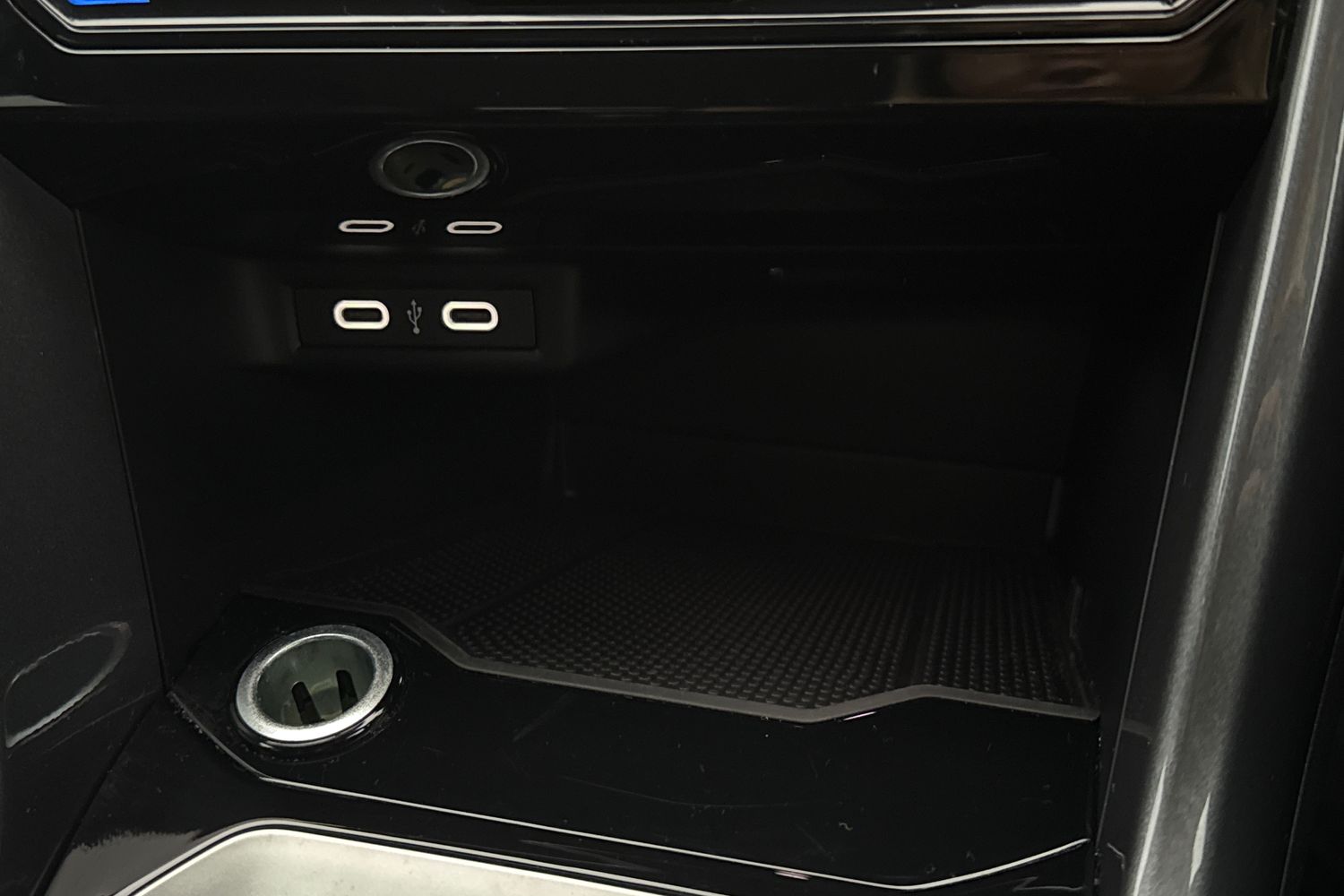 Used Volkswagen T-Roc 2024 for sale - 77334400: Photo 34