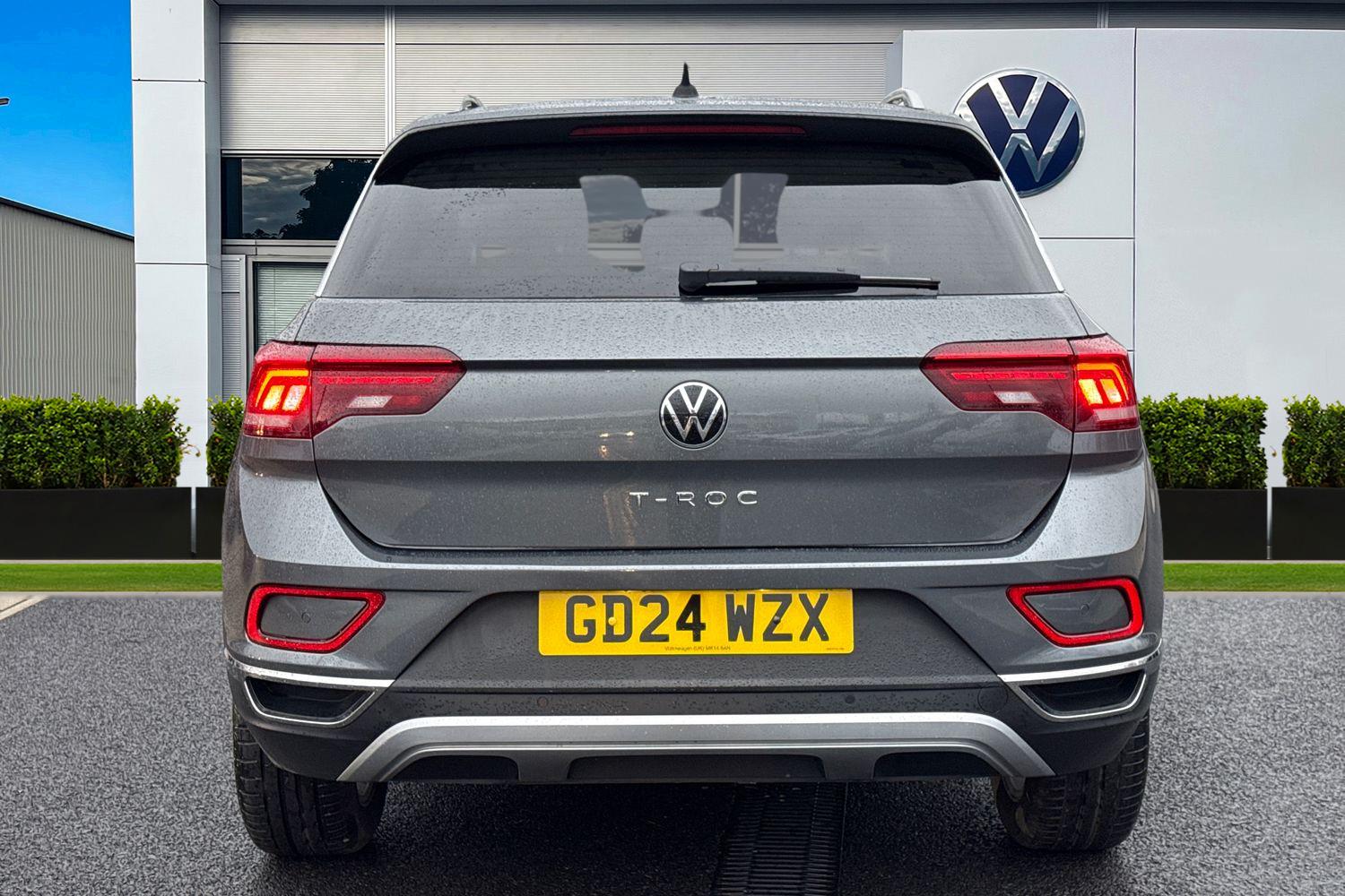 Used Volkswagen T-Roc 2024 for sale - 77334400: Photo 4