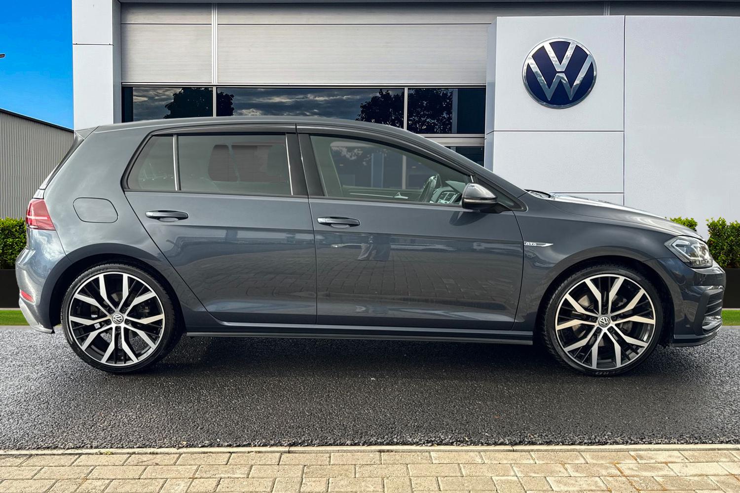 Used Volkswagen Golf 2018 for sale - 76330816: Photo 3