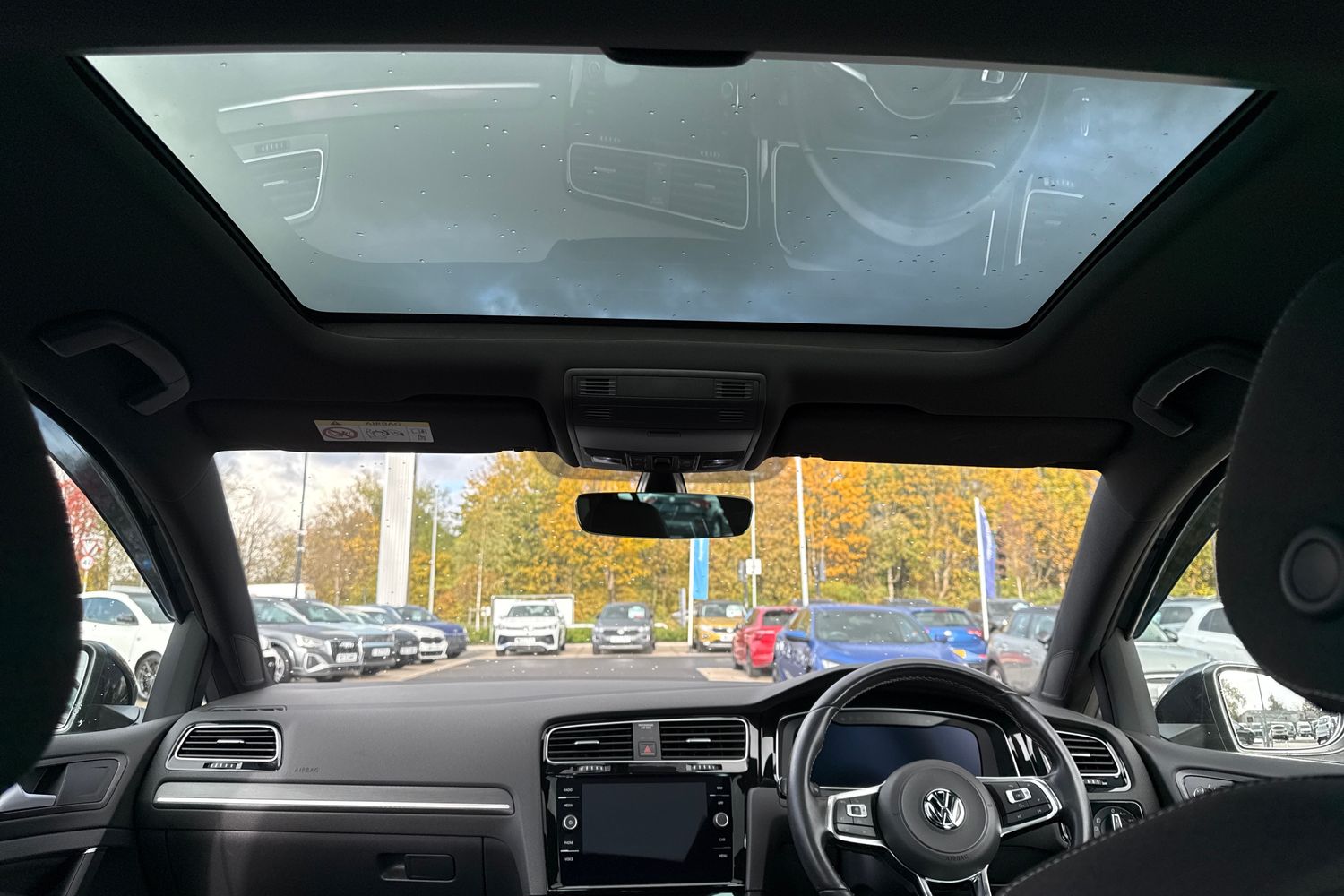 Used Volkswagen Golf 2018 for sale - 76330816: Photo 32