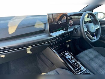 Used Volkswagen Golf 2025 for sale - 76758376: Photo