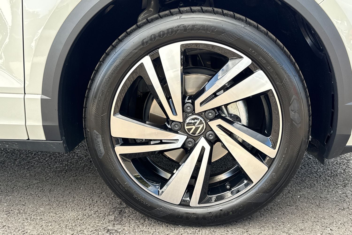 Used Volkswagen T-Roc 2025 for sale - 75761468: Photo 13