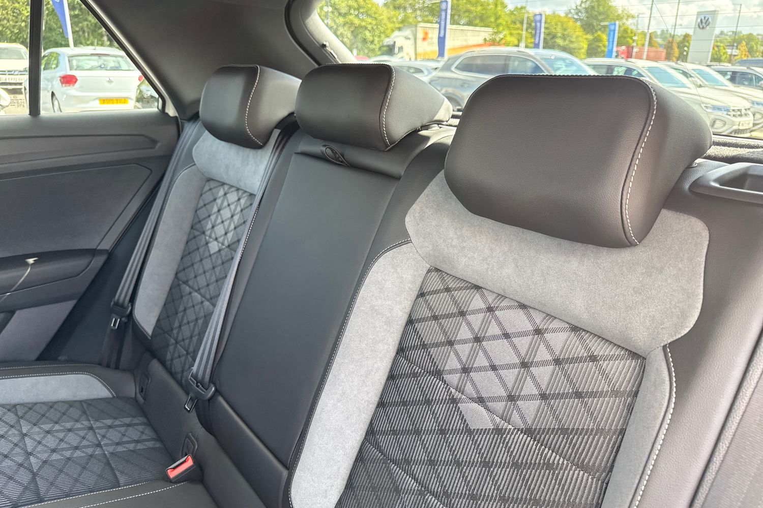 Used Volkswagen T-Roc 2025 for sale - 75761468: Photo 19