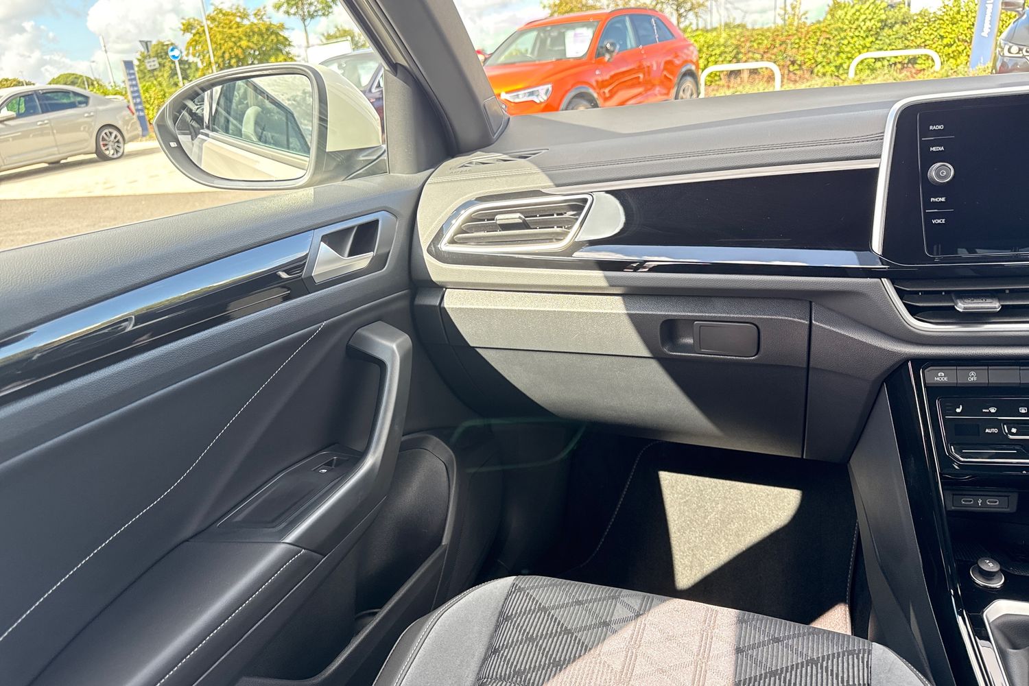 Used Volkswagen T-Roc 2025 for sale - 75761468: Photo 20