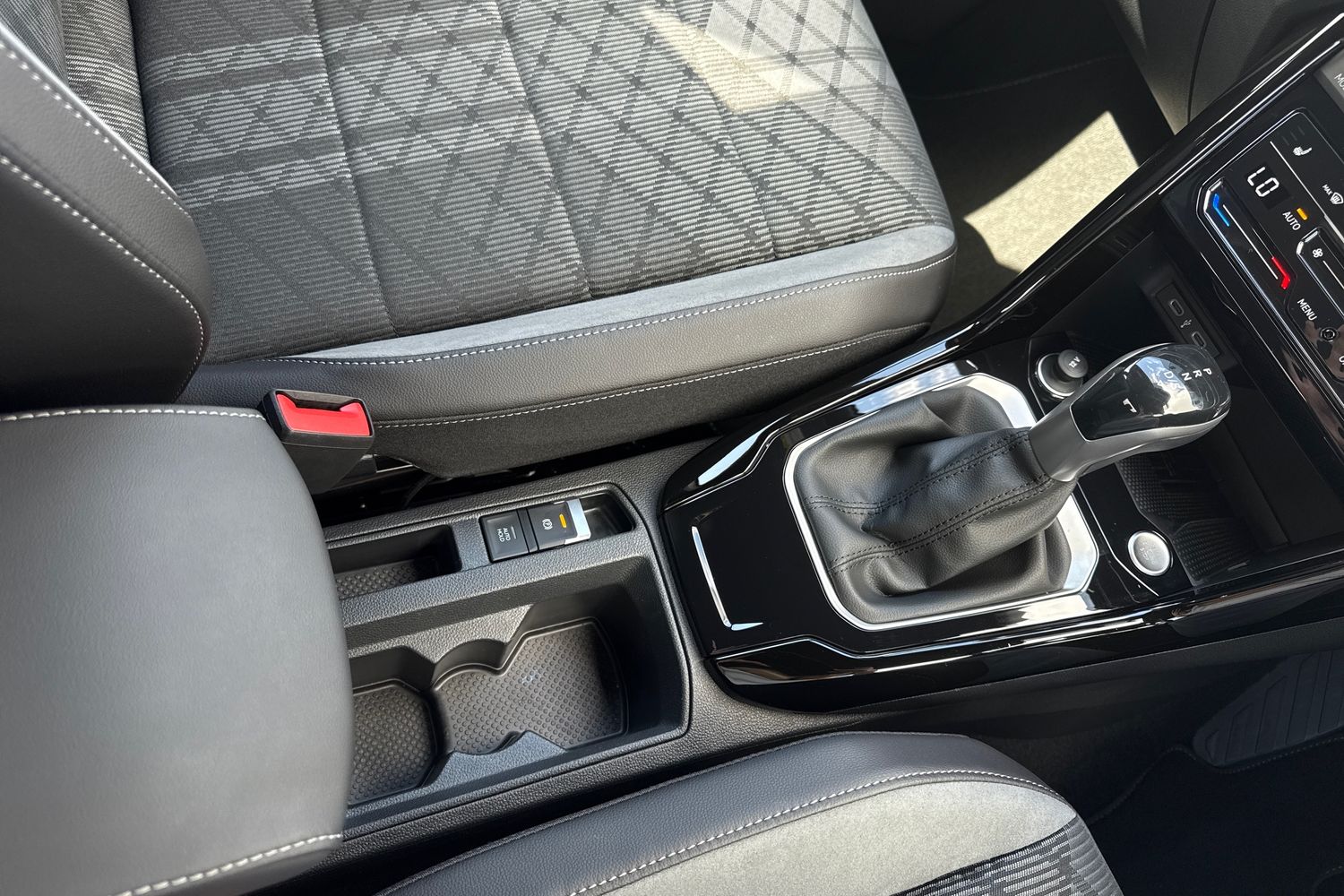 Used Volkswagen T-Roc 2025 for sale - 75761468: Photo 23