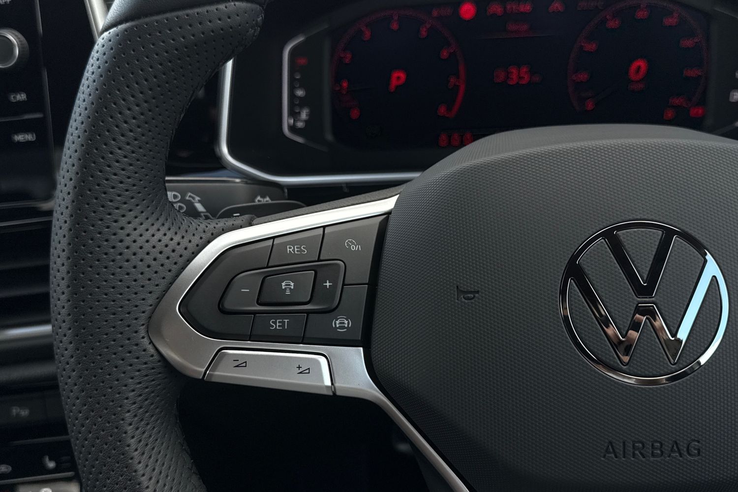Used Volkswagen T-Roc 2025 for sale - 75761468: Photo 36