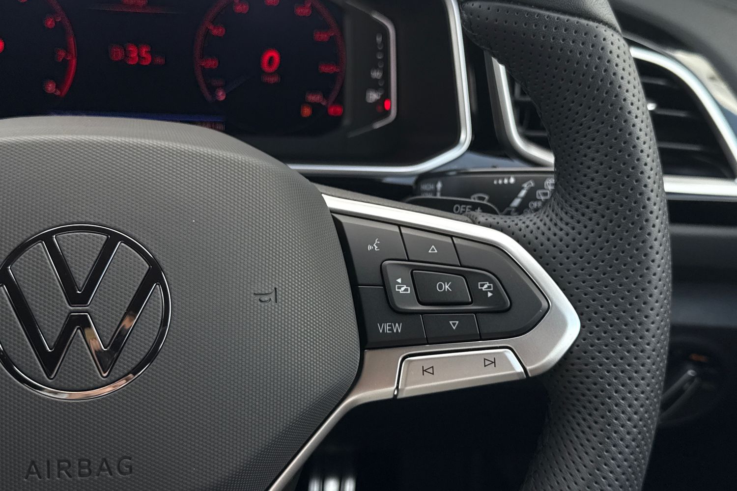 Used Volkswagen T-Roc 2025 for sale - 75761468: Photo 37