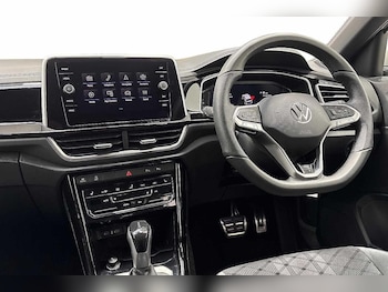 Used Volkswagen T-Roc 2025 for sale - 77421605: Photo