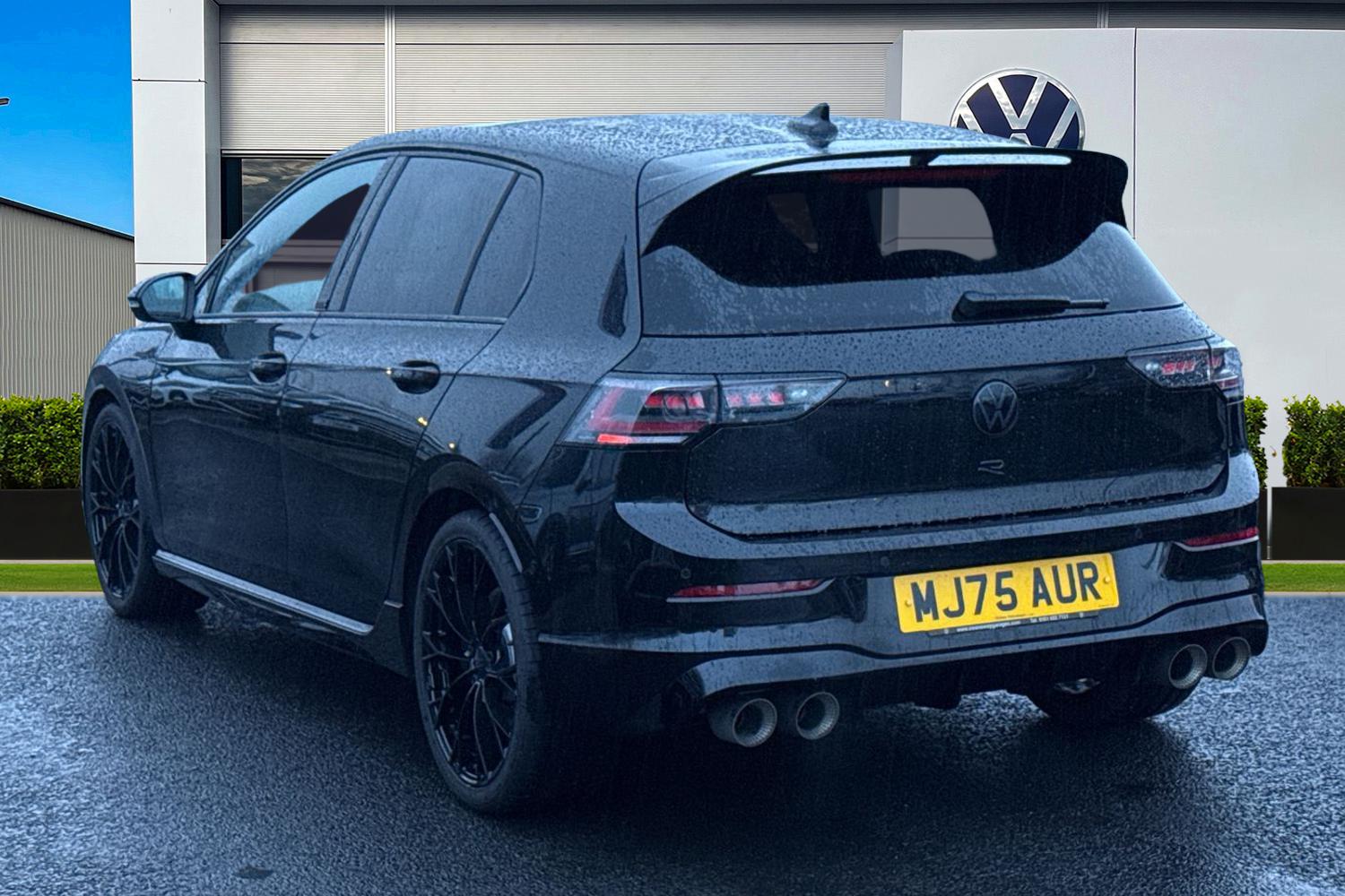 Used Volkswagen Golf 2025 for sale - 76884221: Photo 2